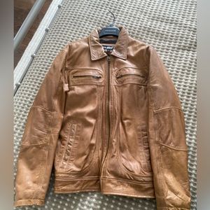 Beautiful leather camel bomber jacket NWOT -Medium